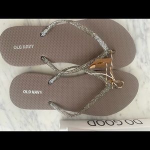 Old Navy- NWOT - Glitter Flip-Flops for Women
Color: Taupe Glitter